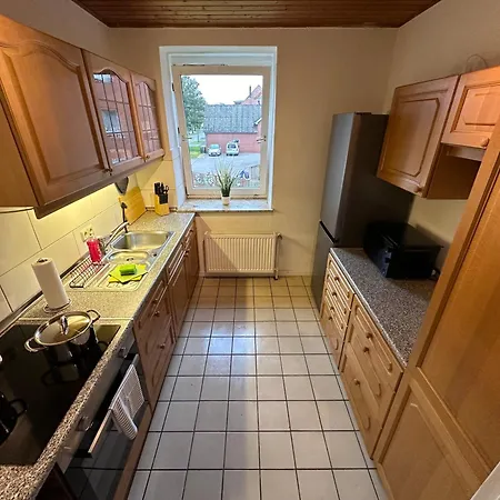 3-zimmer Fuer Monteure & Geschaeftsreisende: Schnelles Internet Apartment *