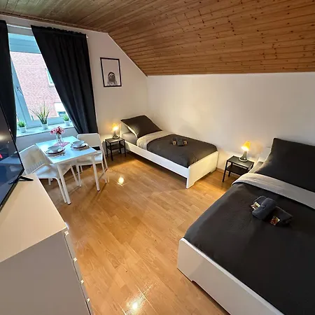 3-zimmer Fuer Monteure & Geschaeftsreisende: Schnelles Internet Apartment *