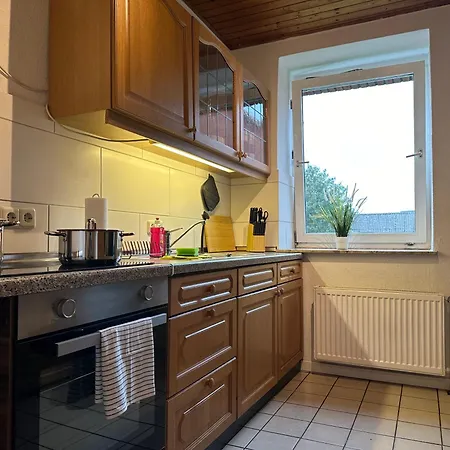 3-zimmer Fuer Monteure & Geschaeftsreisende: Schnelles Internet Apartment *