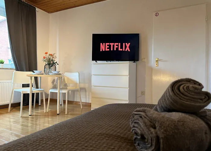 Apartamento 3-zimmer Fuer Monteure & Geschaeftsreisende: Schnelles Internet Stemshorn