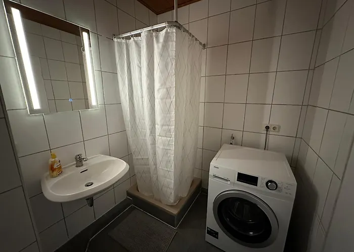 3-zimmer Fuer Monteure & Geschaeftsreisende: Schnelles Internet Apartamento *